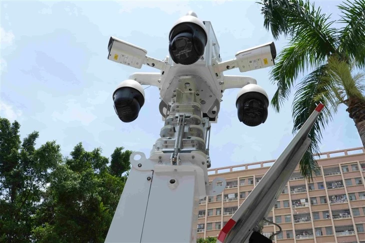 Solar Power Tower Mobile Wireless CCTV Towers With 9M Telescopic Mast price